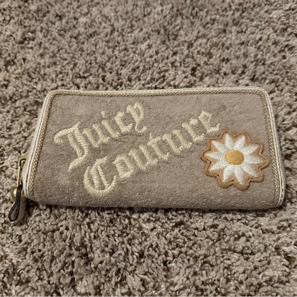Vintage Juicy Couture Wallet with Daisy Embroidery